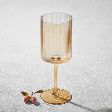 Malibu Ribbed Wine Glass - Amber 17oz