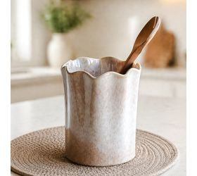 6.9" Scallop Edge Vase