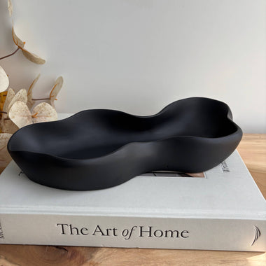 Wavy Oblong Concrete Tray - Matte Black