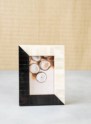 4x6 Black & White Photo Frame