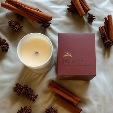 Raw Cinnamon & Cloves 12oz Candle with Gold Lid