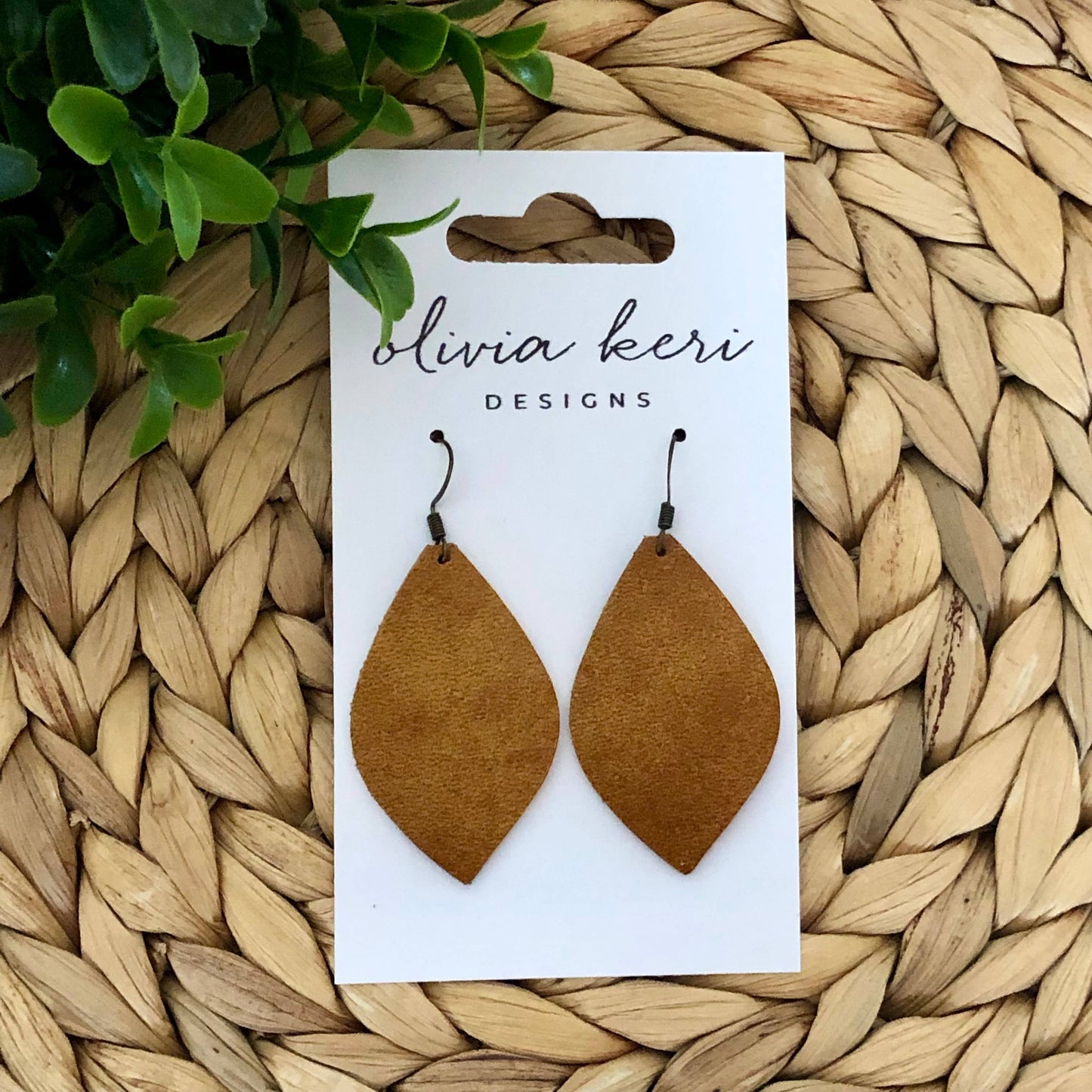 Olivia - Camel Earrings