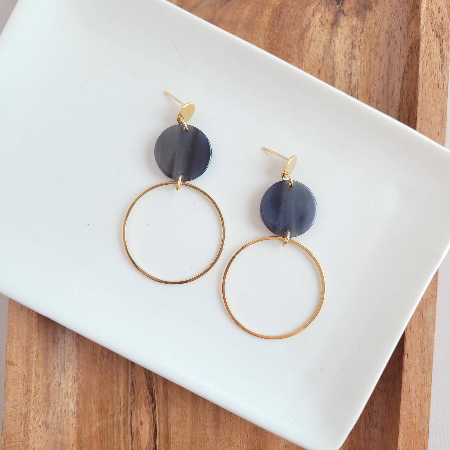 Sadie Earrings - Gray