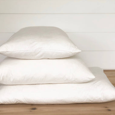 Down Alternative Pillow Inserts: 26 x 26"