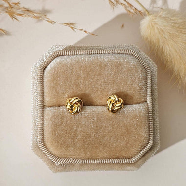Chic Minimalist Knot Studs - Gold