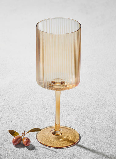 Malibu Ribbed Wine Glass - Amber 17oz