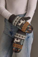 Gray Deer Winter Pattern Mittens
