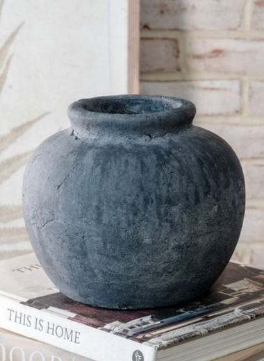 6.7" Black Round Vase