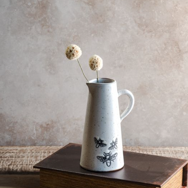 Bee Pitcher