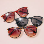 Round Frame Sunglasses with Metal Arms