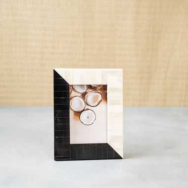 4x6 Black & White Photo Frame