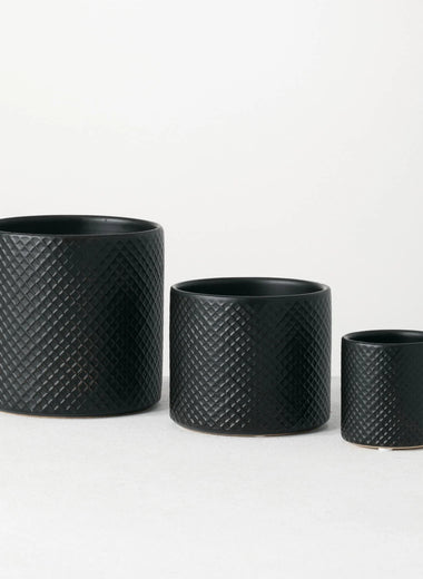 Black Textured Pot